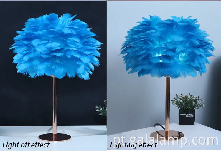 Lâmpada de mesa de penas de ouro rosa elegante para quartos elegantes